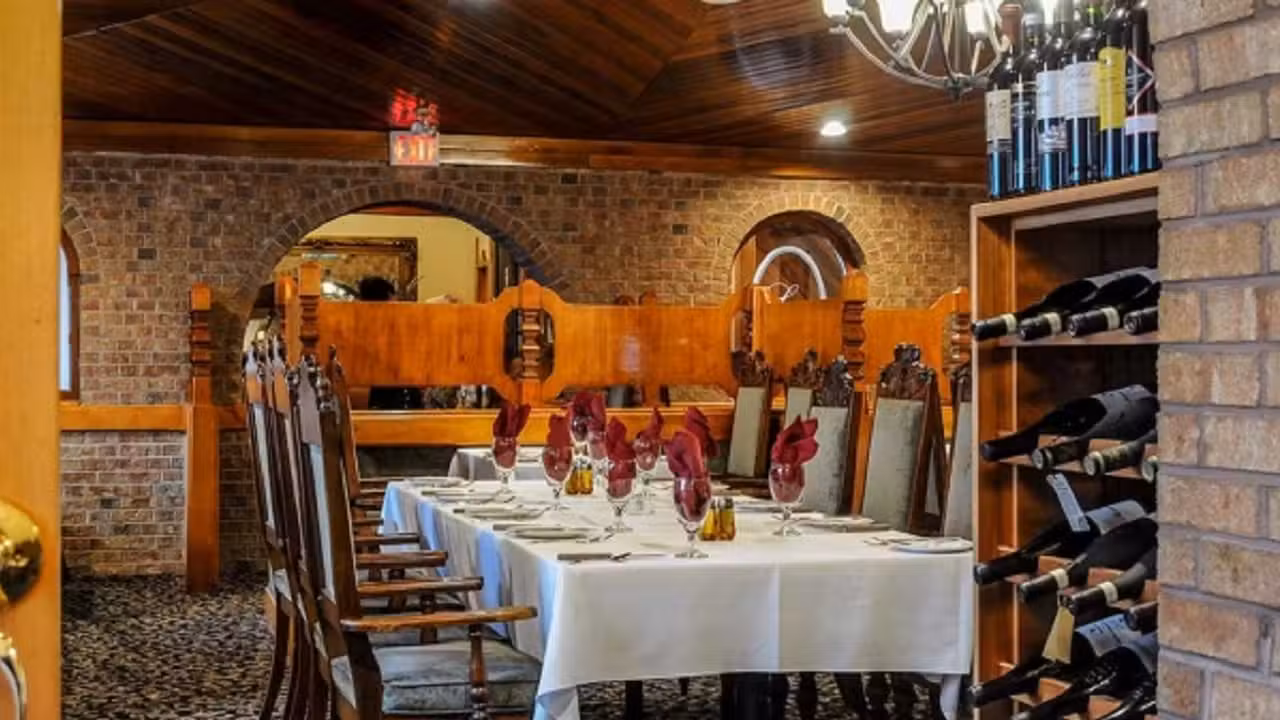 Binnenkant - Lord Byron Steak & Seafood House, Waterdown, ON