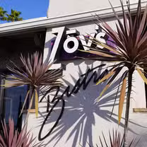 Foto von Zov's Bistro Tustin Restaurant