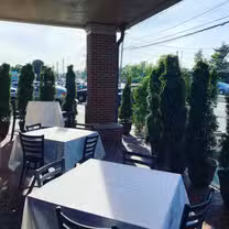 Una foto del restaurante Chris & Tony's Restaurant & Lounge