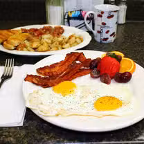 A photo of DaWn's Restaurant & Bakery restaurant