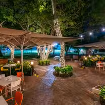 A photo of Glass & Vine restaurant