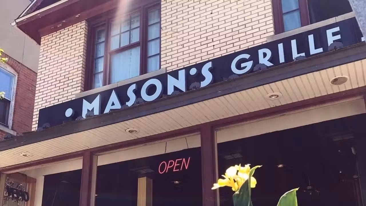 Interior - Mason's Grille 52, Hamburg, NY