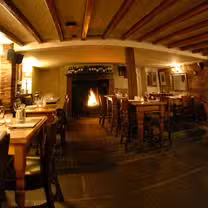 A photo of The White Horse & Griffin restaurant