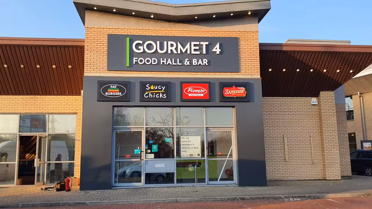 Exterior - Gourmet 4 Hedge End, Southampton, Hampshire