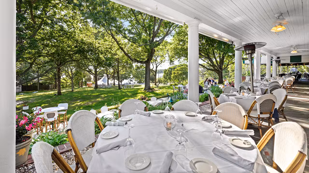 Patio Seating  - Ram's Head Inn, Shelter Island Heights, NY