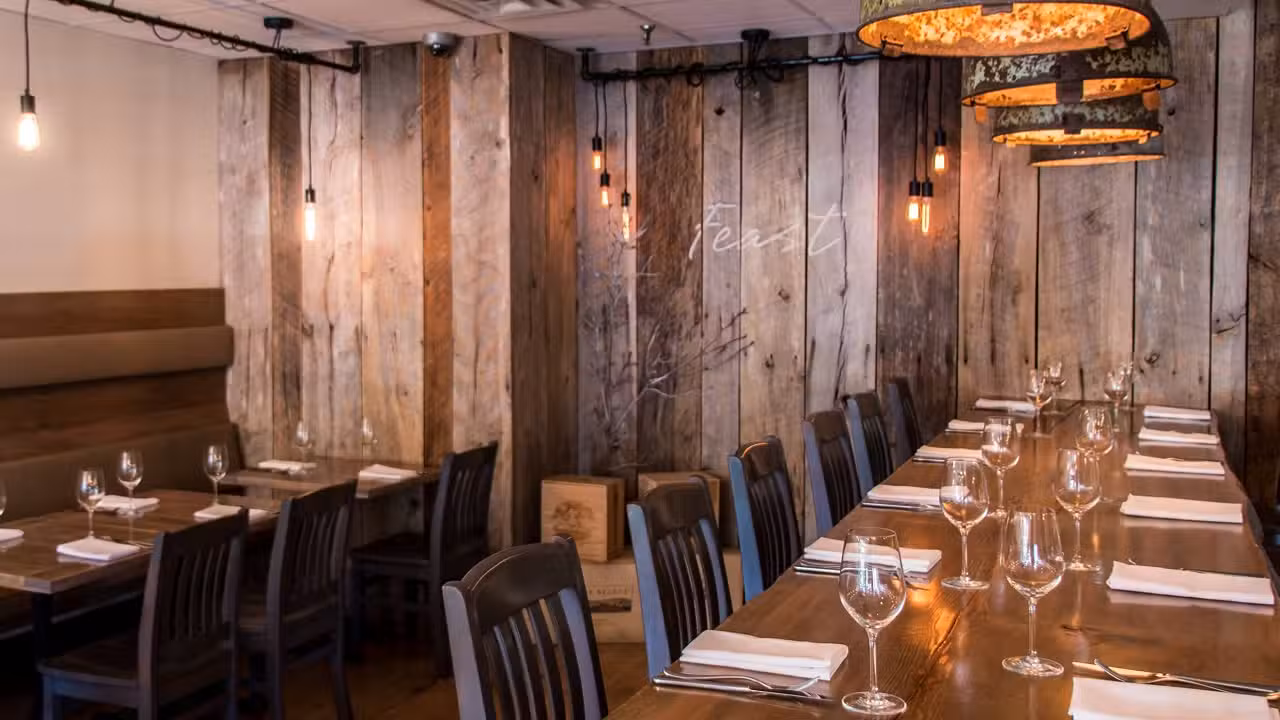 Interior - Feast The Neighbourhood Table, West Vancouver, BC
