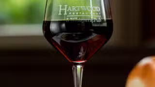 Een foto van restaurant Hartwood Restaurant & Whispers Pub