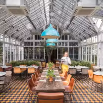 A photo of Gees restaurant