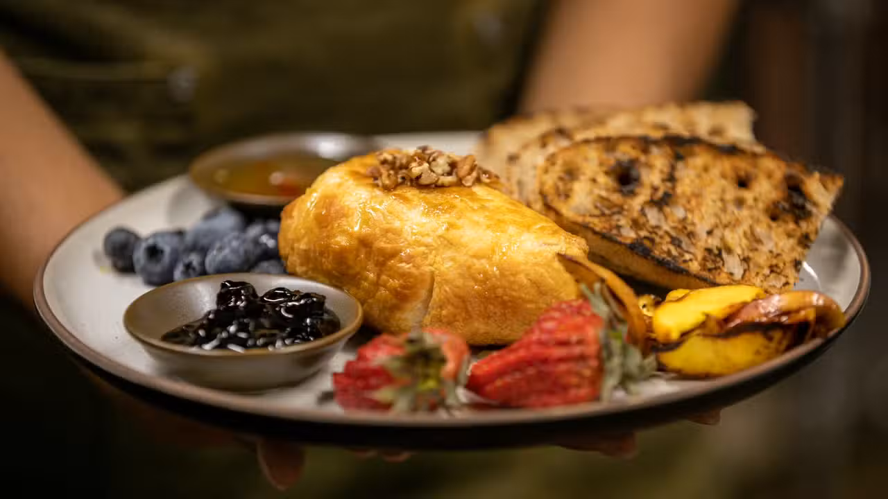 Baked Brie with grilled peaches &amp; two compotes - Willow + Blaine，NMLas Cruces
