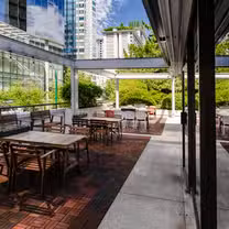 A photo of Eat Bar & Patio Haraheri restaurant