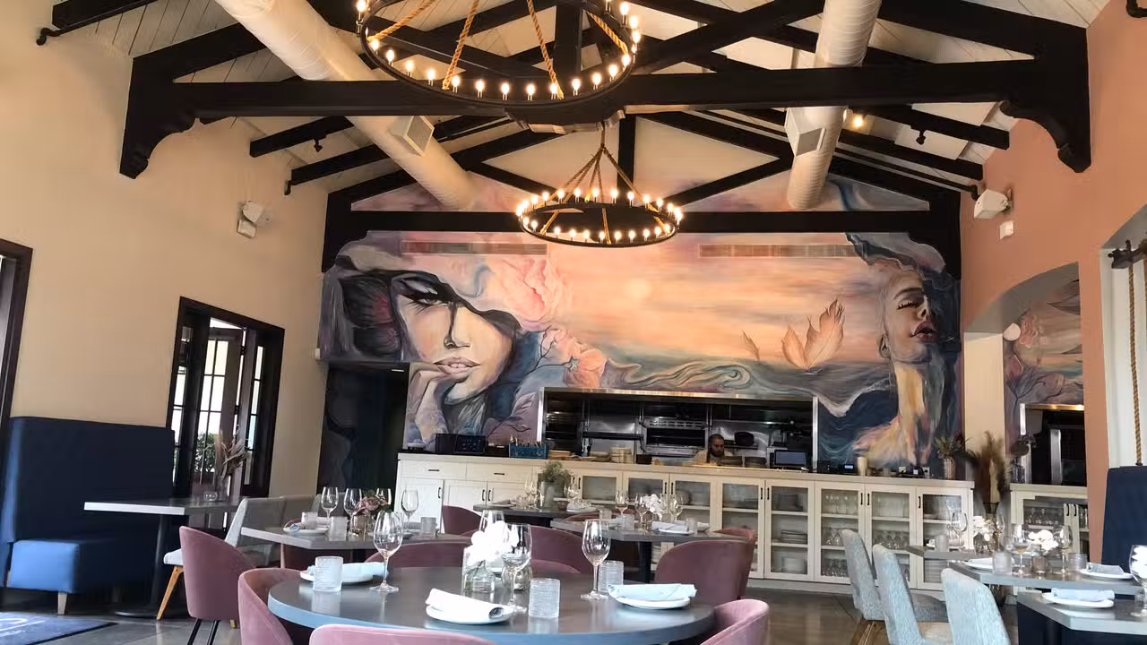 Interior - Suenos, Laguna Beach, CA