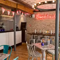 A photo of Slug & Lettuce - Newbury restaurant