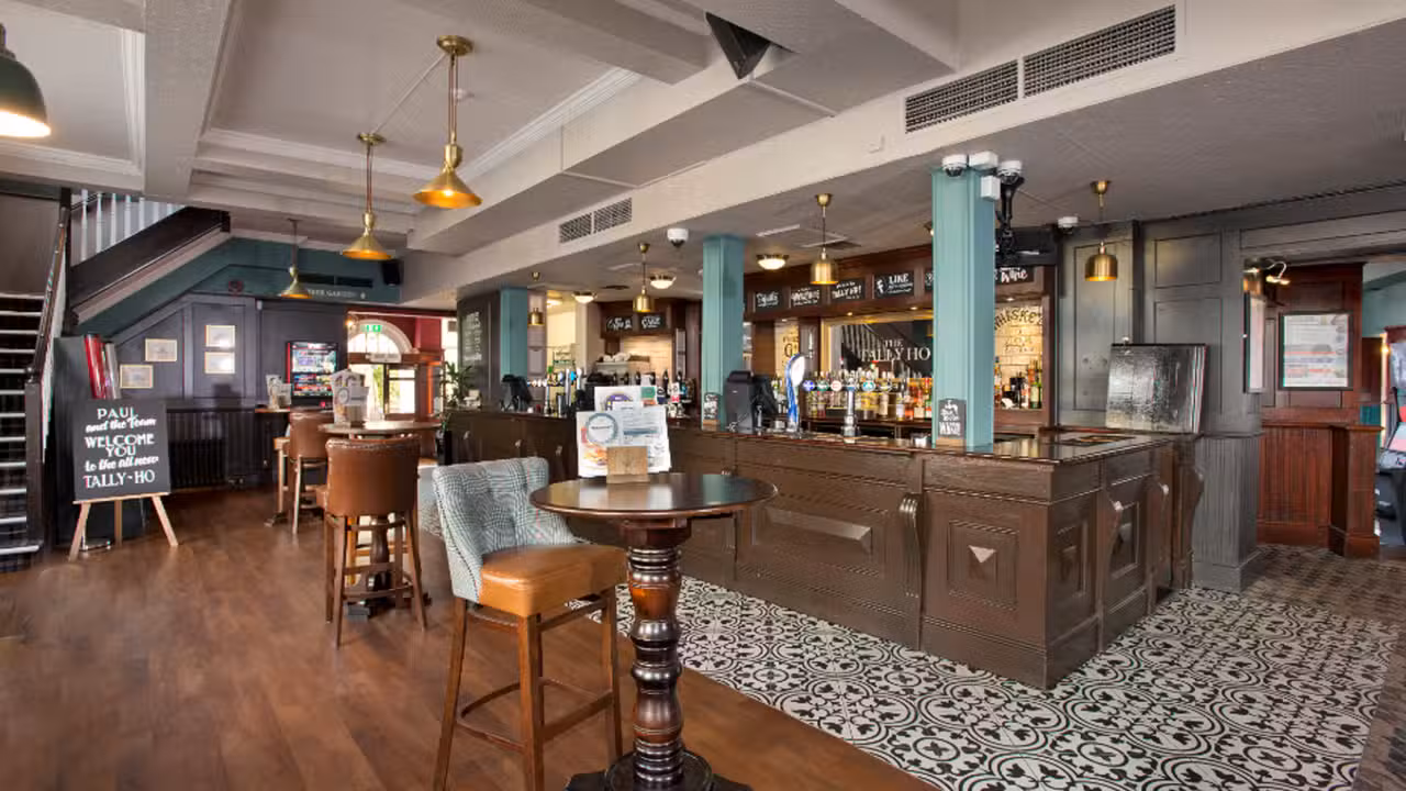 Interior - Tally Ho North Finchley, London, 