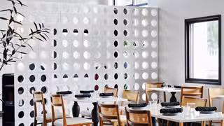 A photo of Lola restaurant