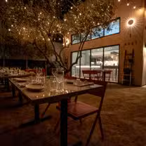 A photo of Cento Pasta Bar restaurant