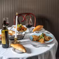 Una foto del restaurante 4 Seasons Mediterranean Cuisine - Danbury