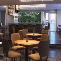 Foto von Study Hall Rooftop Lounge Restaurant