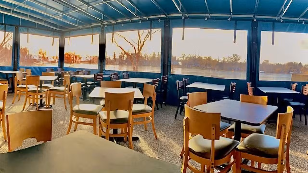Innen - 4th Tavern Lake House, Waterford Township, MI
