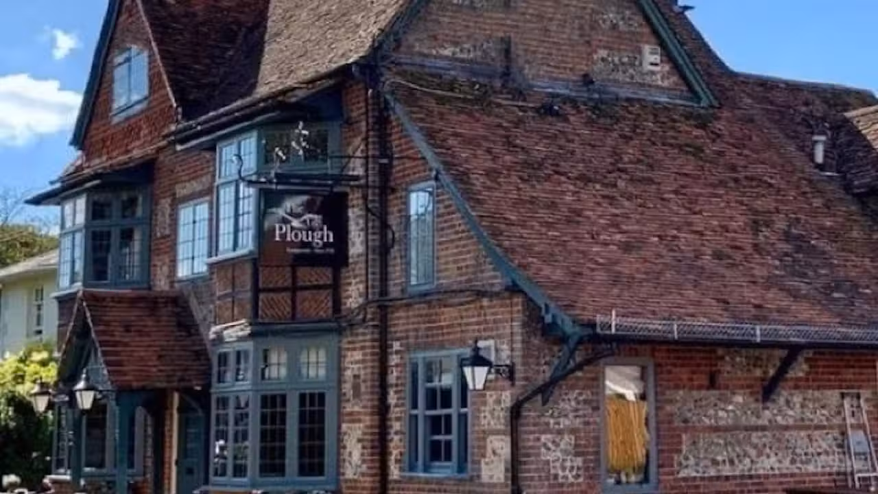 Exterior - The Plough Inn, Longparish, Andover, Hampshire