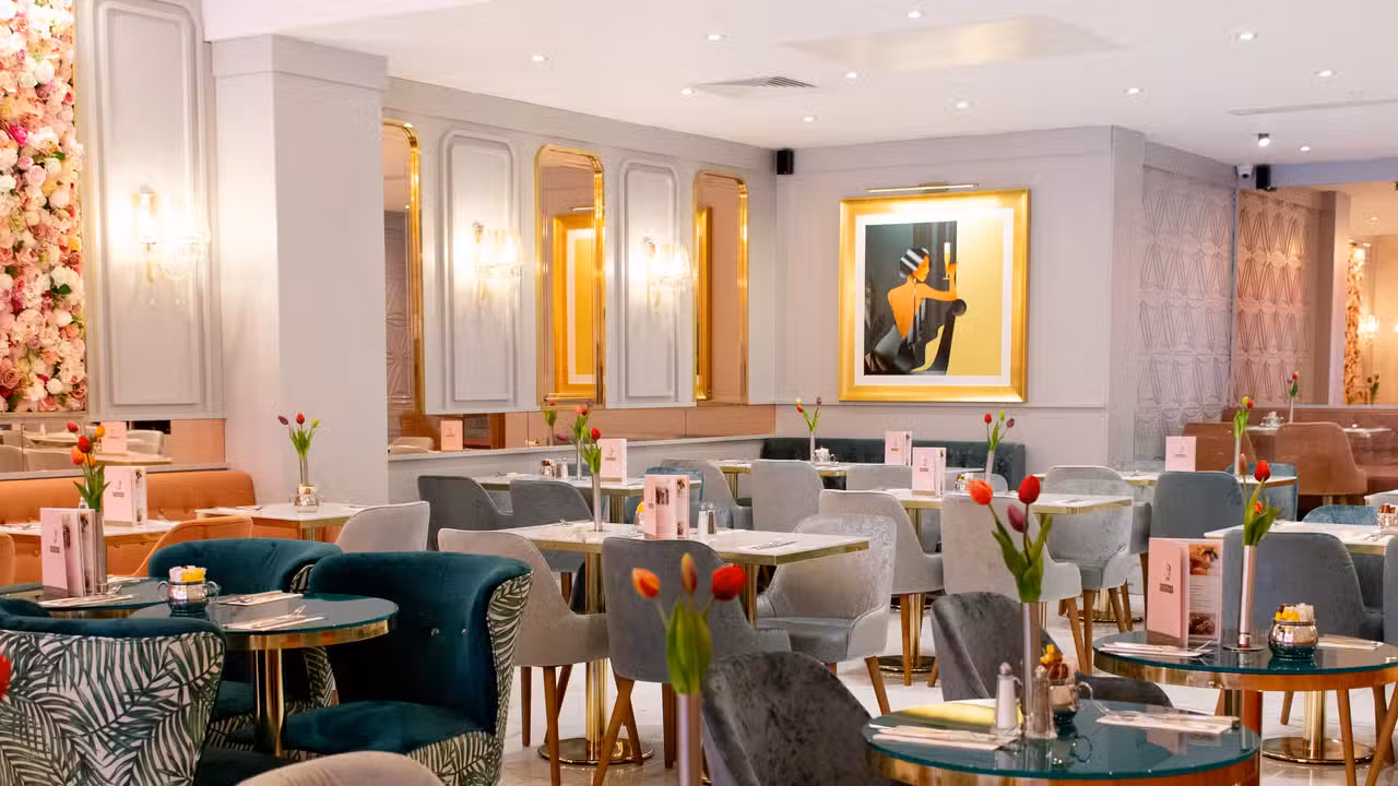 Interior - Caffe Concerto Kensington, London, 