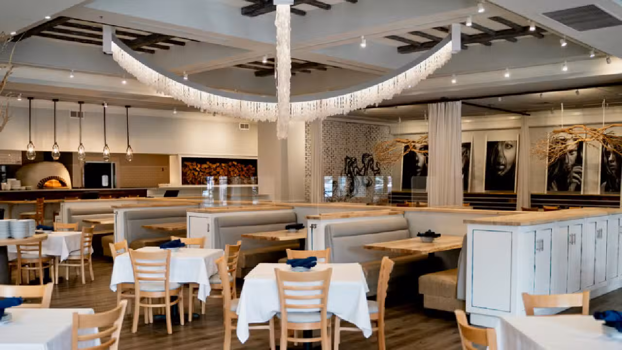 Interior - Leo's Italian Social - Crocker Park, Westlake, OH