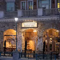 Una foto del restaurante Waterfront Seafood Grill