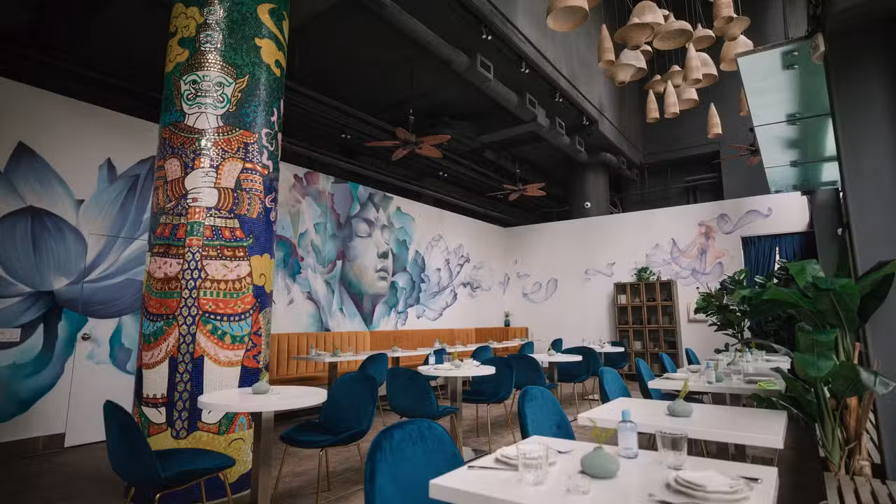 Tomyum Restaurant and Wine Bar, Toronto, ON