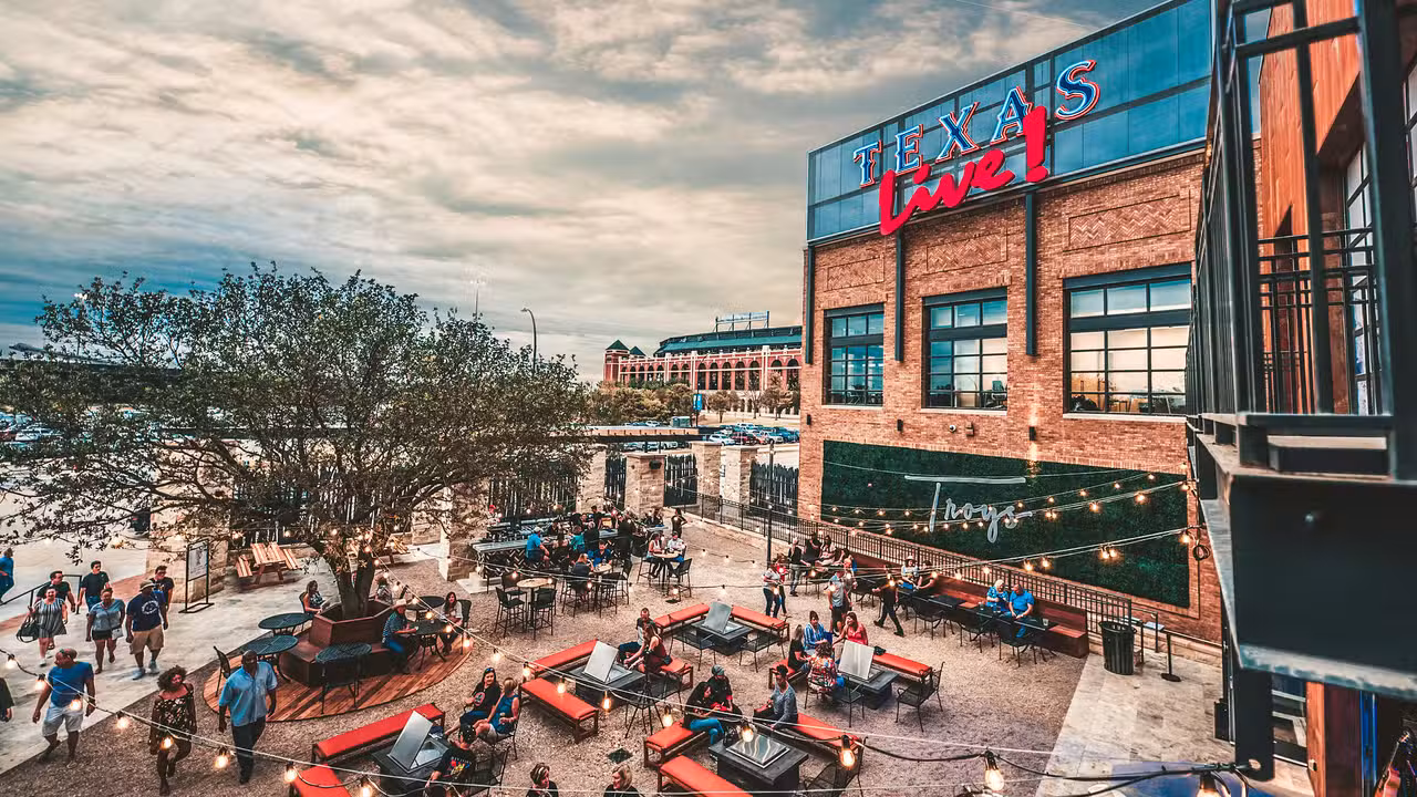 Troy's at Texas Live!, Arlington, TX
