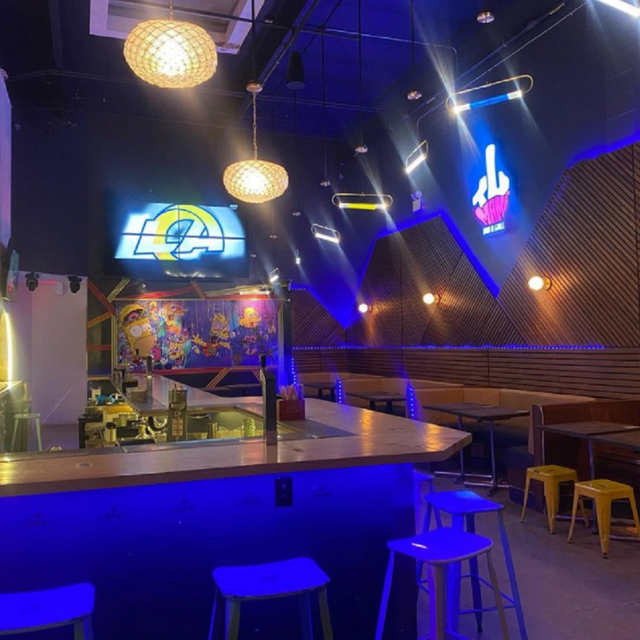 Tu Mama Bar And Grill