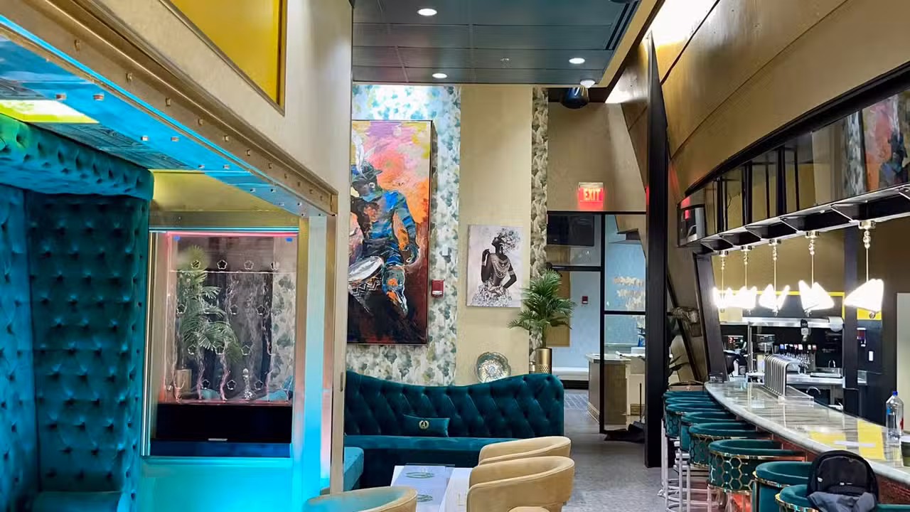 AROMA RESTAURANT & LOUNGE, Bowie, MD