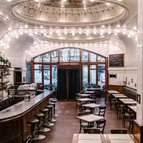 Una foto del restaurante Cafe Paris - Saal/Salon