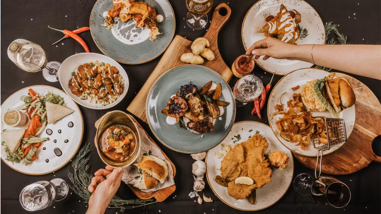 Comida - Budapest Restaurant, London, ON