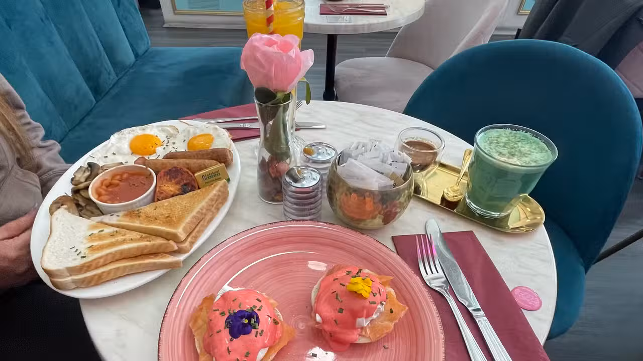 Dolci Cafe, London, Greater London