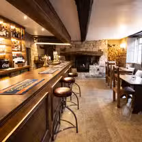 A photo of The Fox at Barrington restaurant