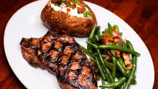 Tahoe Joe's Famous Steakhouse - Bakersfieldの写真