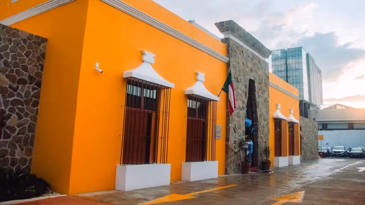 Buitenkant - La Tradición, Querétaro, QUE