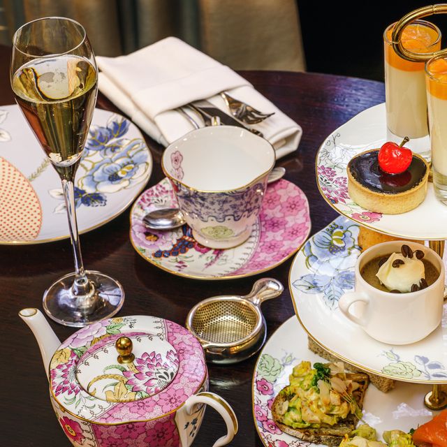 Afternoon Tea at DoubleTree by Hilton Kensington - Updated 2026 ...