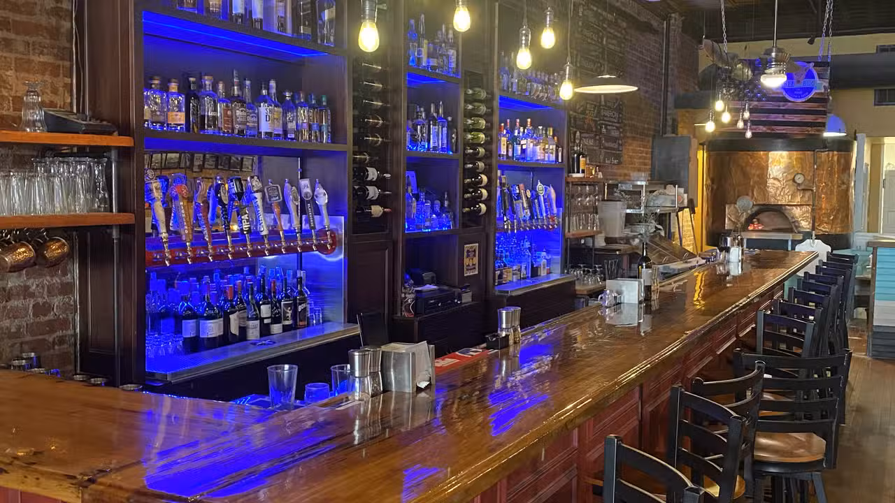 Interior - Red Dog on Main, Rogersville, TN