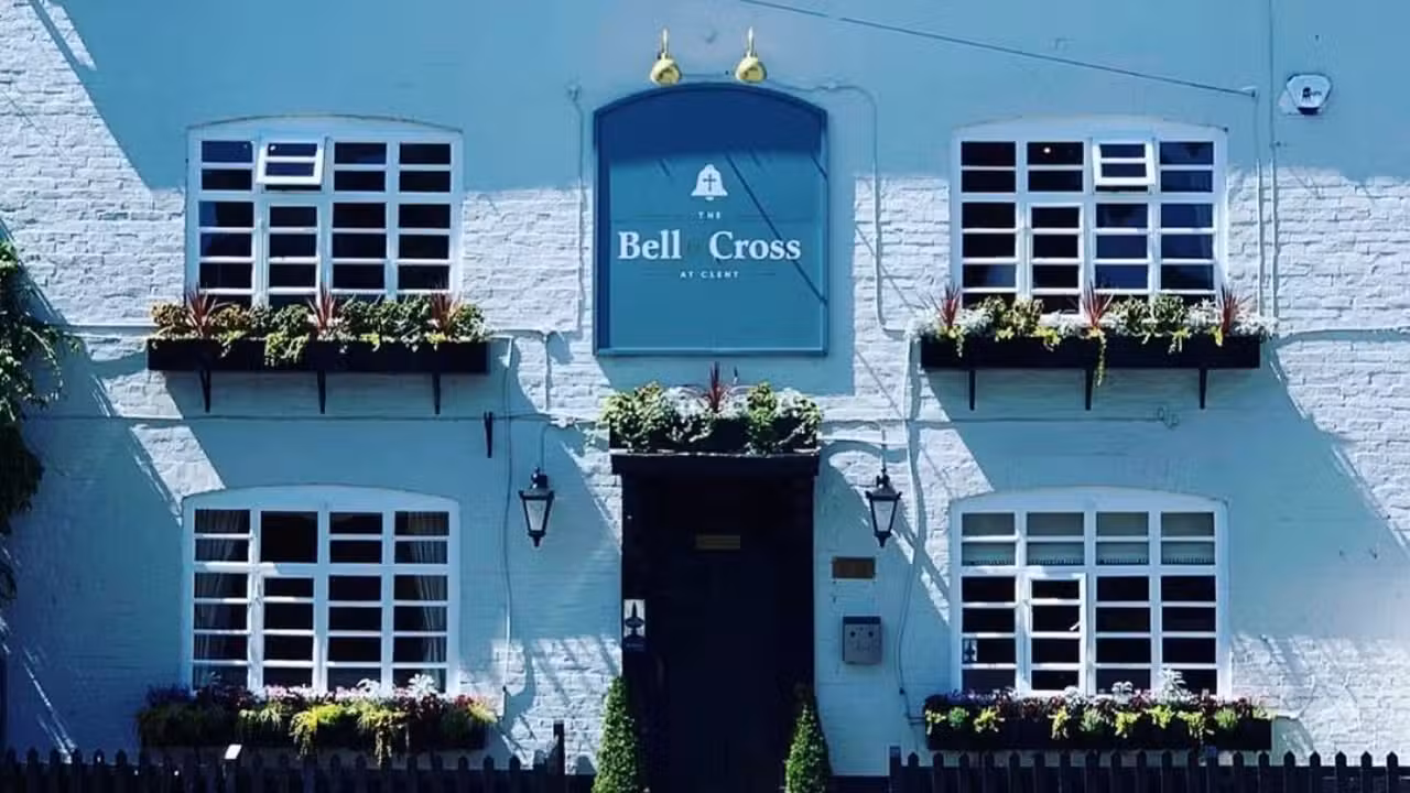 Buitenkant - The Bell & Cross at Clent, Stourbridge, West Midlands