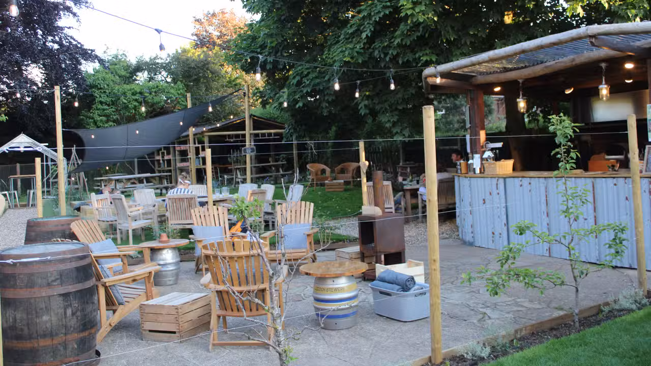 Outdoor garden area - The Baskerville, Henley-On-Thames, Oxfordshire