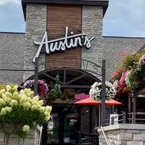 A photo of Austin's Saloon and Eatery restaurant
