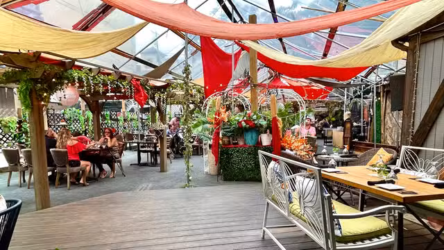 Una foto del restaurante Rustica Lounge Bar & Restaurant