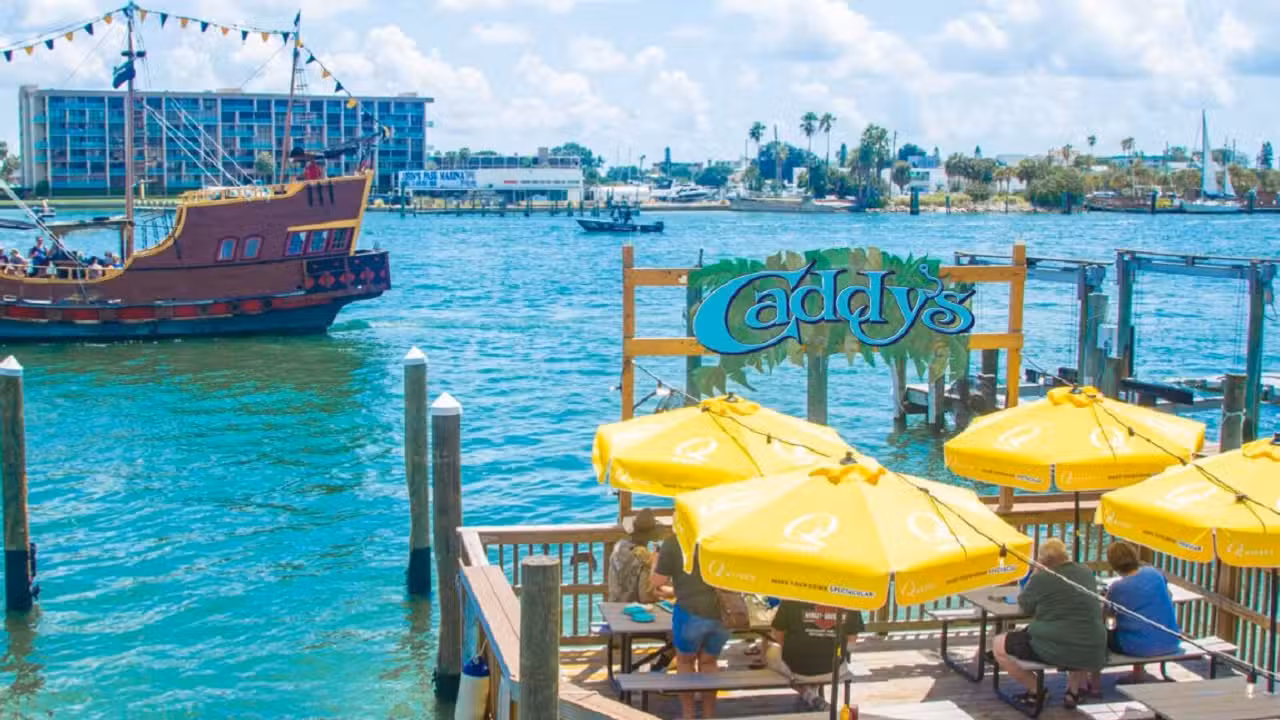 Exterior - Caddy's John's Pass, Madeira Beach, FL