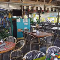 Una foto del restaurante Porky's Bayside Restaurant and Marina