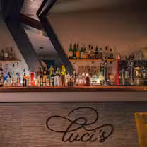Una foto del restaurante Luci's Restaurant & Cocktail Bar