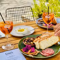 A photo of Lou's by Horizon restaurant