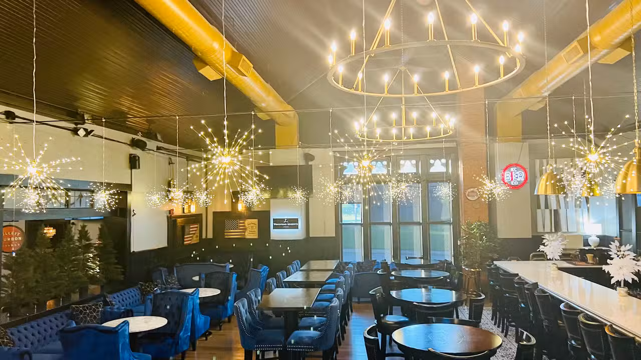 Interior - Aspen's Restaurant and Lounge, Overland Park, KS