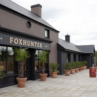 Elephant & Castle - Lucan