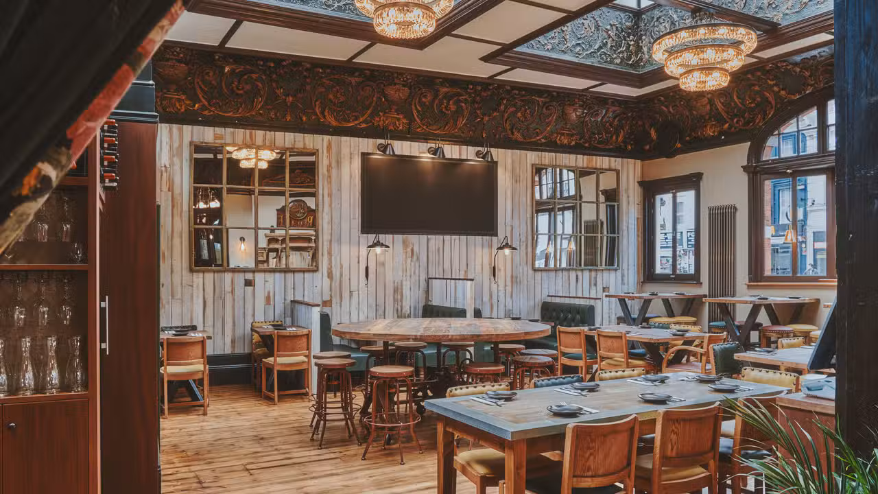 The Black Lion, London, Greater London