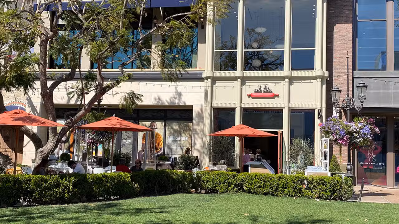 Exterior - Edo Bites - The Grove, Los Angeles, CA